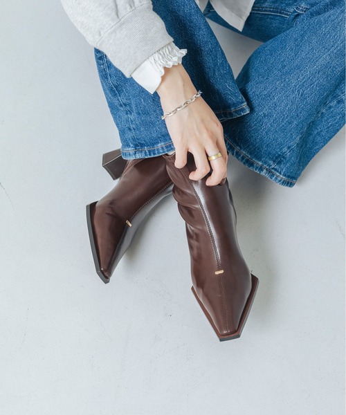 EVOL(イーボル)の「【S-LLサイズ展開・柔らかい】ストレッチ6cmショートブーツ BZ23840(ブーツ・レディース・シルバーグレー/ブラウン/ブラック・L/LL/S/M)」の9枚目の写真