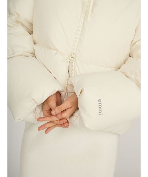 emmi（エミ）の「クロップドフォルムダウンコート（ダウンジャケット/コート・レディース・オリーブ/ブラック/ブラウン/レッド/オフホワイト・F）」の15枚目の写真