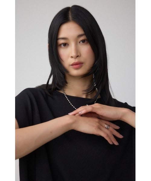 AZUL by moussy(アズールバイマウジー)の「C/T冷感 バックスリットワイドニット(ニット/セーター・レディース・ダークベージュ/ブラック/ダークグリーン・FREE)」の18枚目の写真