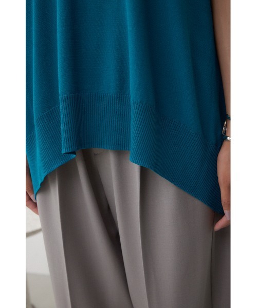 AZUL by moussy(アズールバイマウジー)の「C/T冷感 バックスリットワイドニット(ニット/セーター・レディース・ダークベージュ/ブラック/ダークグリーン・FREE)」の11枚目の写真