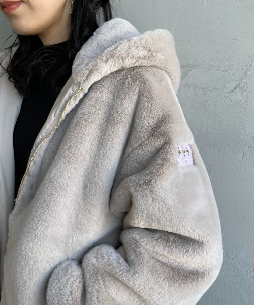 WEB限定】[TATRAS/タトラス] YUMOLA フーデッドファーブルゾン