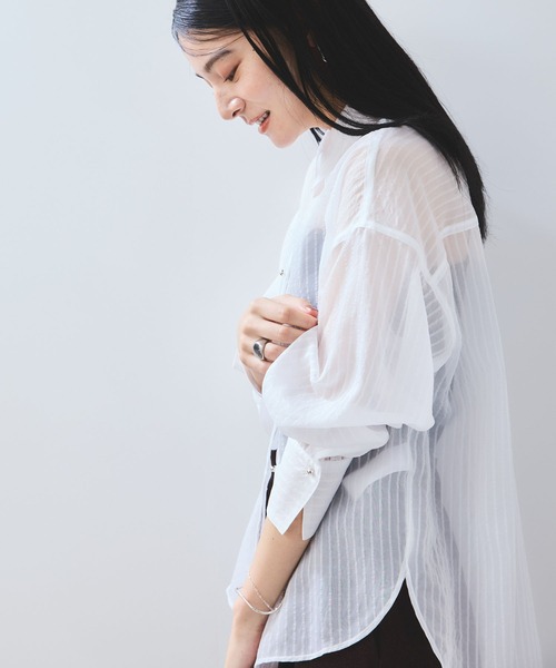 VIS（ビス）の「シアーストライプオーバーサイズシャツ/イージーケア（シャツ/ブラウス・レディース・ブラウン系その他/サックスブルー/ホワイト系その他・FREE）」の10枚目の写真