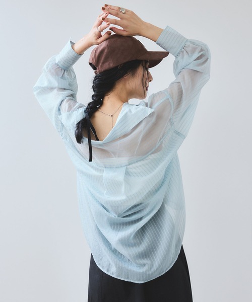 VIS（ビス）の「シアーストライプオーバーサイズシャツ/イージーケア（シャツ/ブラウス・レディース・ブラウン系その他/サックスブルー/ホワイト系その他・FREE）」の15枚目の写真