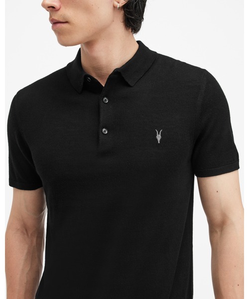 ALLSAINTS(オールセインツ)の「MODE MERINO SHORT SLEEVE RAMSKULL POLO SHIRT | モード メリノ 半袖 ラムスカル ポロシャツ(ポロシャツ・メンズ・ブラック・L/XL/XS/M/S)」の2枚目の写真