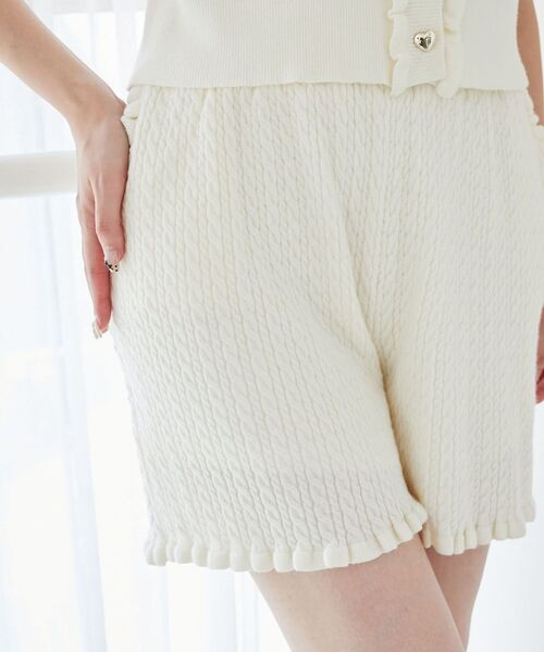 MAJESTIC LEGON(マジェスティックレゴン)の「ミニケーブルショートパンツ(その他パンツ・レディース・ネイビー/ブラウン/グレー/アイボリー・MEDIUM)」の2枚目の写真