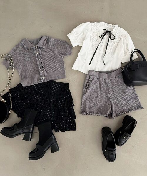 MAJESTIC LEGON(マジェスティックレゴン)の「ミニケーブルショートパンツ(その他パンツ・レディース・ネイビー/ブラウン/グレー/アイボリー・MEDIUM)」の12枚目の写真