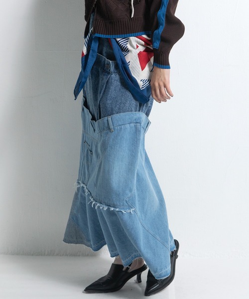 AULA AILA（アウラアイラ）の「デニムリメイクスカート（デニムスカート・レディース・ブルー/インディゴブルー/ブラック・1/0）」の4枚目の写真