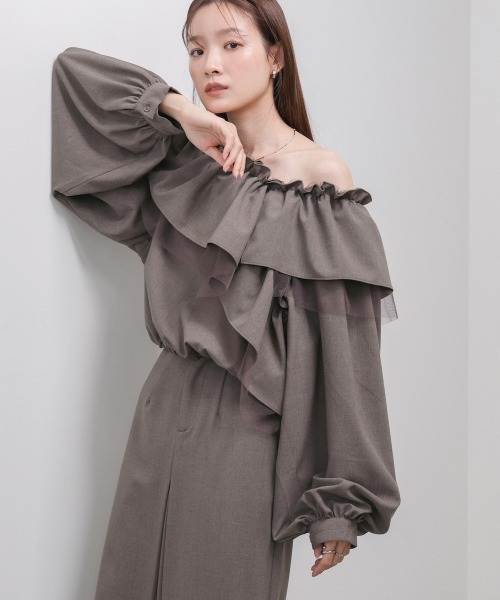 Bab（バブ）の「3WAYラッフルフリルブラウス セットアップ対応（シャツ/ブラウス・レディース・チャコールグレー/A/モカ・M）」の4枚目の写真