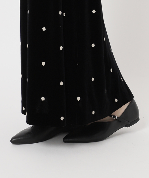 B.C STOCK(ベーセーストック)の「《追加2》【WEB限定】手洗い可 / ベロアフラワー刺繍ワンピース(ワンピース・レディース・ブラック・FREE)」の18枚目の写真