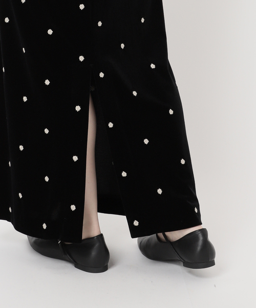 B.C STOCK(ベーセーストック)の「《追加2》【WEB限定】手洗い可 / ベロアフラワー刺繍ワンピース(ワンピース・レディース・ブラック・FREE)」の19枚目の写真