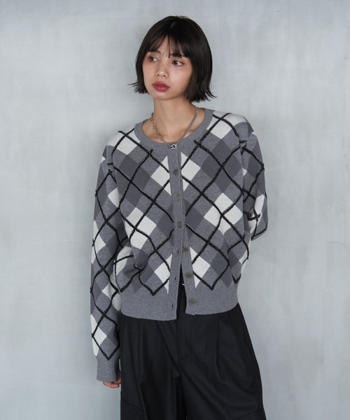 PAGEBOY(ページボーイ)の「ループアーガイルカーディガン(カーディガン/ボレロ・レディース・ブラウン/グレー/ブラック・FREE)」の9枚目の写真