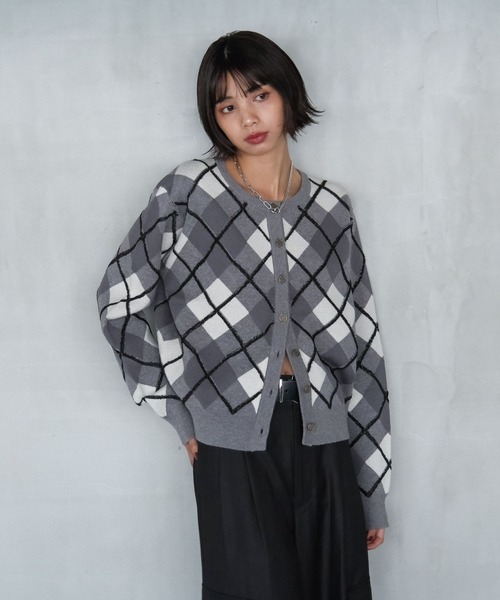 PAGEBOY(ページボーイ)の「ループアーガイルカーディガン(カーディガン/ボレロ・レディース・ブラウン/グレー/ブラック・FREE)」の8枚目の写真