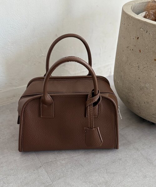 Chez toi（シェトワ）の「チャーム付き2WAYミニボストン（ボストンバッグ・レディース・ブラウン/シルバー/ブラック・FREE）」の3枚目の写真