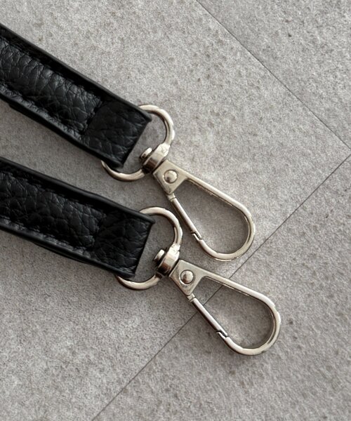 Chez toi（シェトワ）の「チャーム付き2WAYミニボストン（ボストンバッグ・レディース・ブラウン/シルバー/ブラック・FREE）」の12枚目の写真