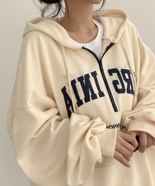SHEPP(シープ)の「フロントロゴ ハーフジップ フーディー(パーカー・レディース・アイボリー/ブラック/グレー・M/L)」の1枚目の写真