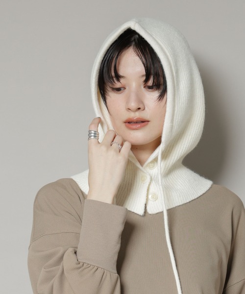 NANO universe（ナノユニバース）の「ボタン開閉バラクラバ（ニットキャップ/ビーニー・レディース・チャコール/ベージュ/アイボリー・FREE）」の3枚目の写真