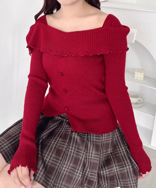 Loueme(ルエム)の「【5色展開】フロントボタンオフショル風ニットトップス(ニット/セーター・レディース・ブラック/ライトブルー/グレー/ホワイト/レッド・FREE)」の5枚目の写真