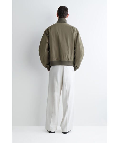 パッド入り綿フライトジャケット（ブルゾン）｜COS（コス）の