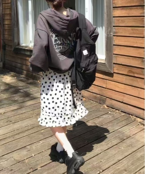 Vipoa（ヴィポア）の「dot frill skirt（スカート・レディース・ブラック/ホワイト・FREE）」の4枚目の写真