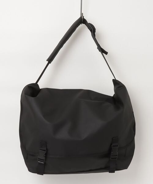 fridge(フリッジ)の「【PACKING】MATRIP MESSENGER(ショルダーバッグ・メンズ・ブラック系その他・ONESIZE)」の1枚目の写真