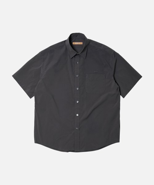 FRIZMWORKS(フリズムワークス)の「OG POPLIN OVERSIZED SHIRT _ CHARCOAL(シャツ/ブラウス・メンズ・その他・SMALL/MEDIUM/LARGE/X-LARGE)」の1枚目の写真