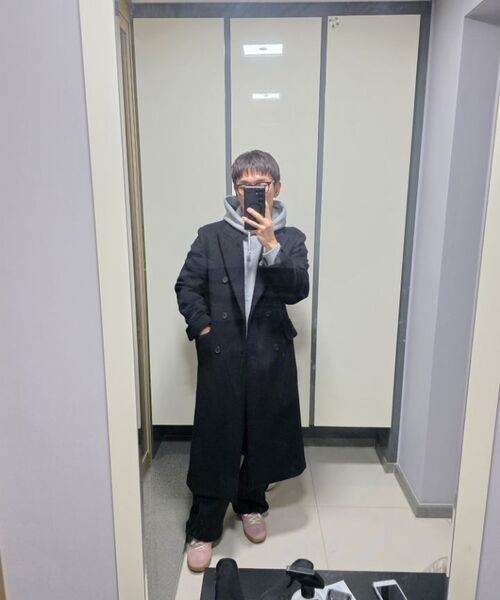 MUSINSA STANDARD（ムシンサスタンダード）の「カシミアブレンドパパショルダーダブルロングコート[ブラック]（チェスターコート・メンズ・その他・LARGE/X-LARGE/XX-LARGE/MEDIUM）」の6枚目の写真