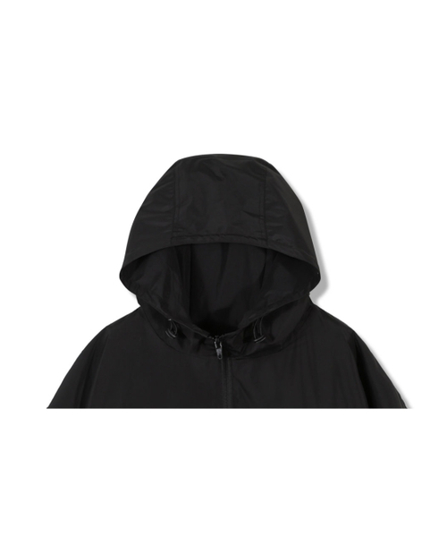 GUBIN（グビン）の「オーバーサイズピンタックウィンドブレーカー（ナイロンジャケット・レディース・その他・SMALL/MEDIUM/LARGE）」の4枚目の写真