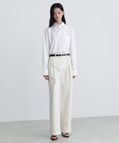 MUSINSA STANDARD WOMAN（ムシンサスタンダードウーマン）の「ウィメンズリバースツーピンタックワイドチノパンツ[クリーム]（その他パンツ・レディース・その他・24/25/26/27/28/29/30）」の5枚目の写真