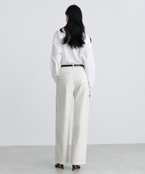 MUSINSA STANDARD WOMAN（ムシンサスタンダードウーマン）の「ウィメンズリバースツーピンタックワイドチノパンツ[クリーム]（その他パンツ・レディース・その他・24/25/26/27/28/29/30）」の7枚目の写真