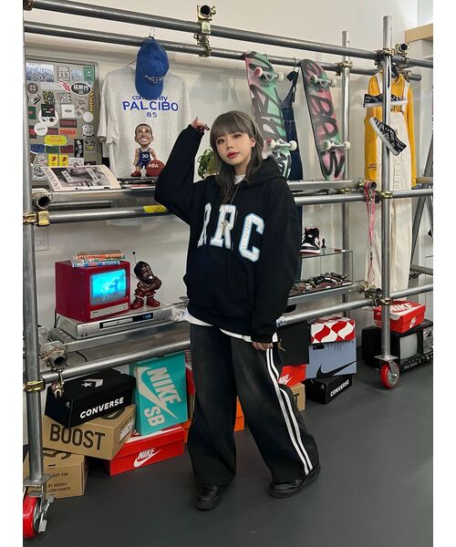 Retriever Club（レトリーバークラブ）の「RRC ARCH APPLIQUE HOODIE [BLACK]（パーカー・レディース・その他・SMALL/MEDIUM/LARGE/X-LARGE）」の10枚目の写真