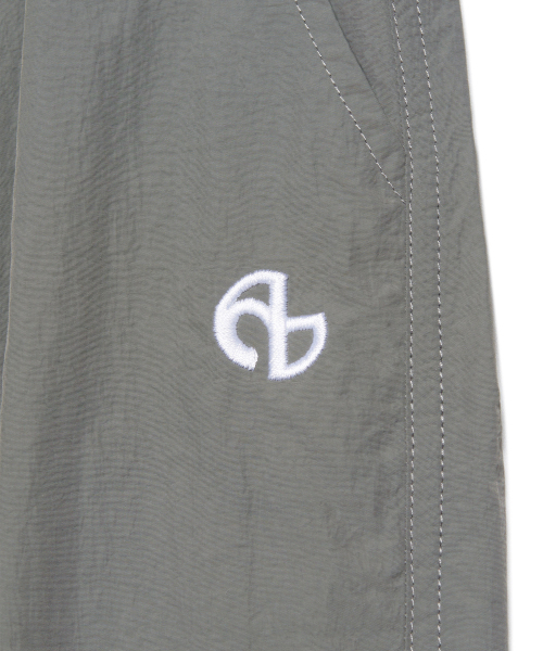 NOMANUAL(NOMANUAL)の「SHADE BELTED SHORTS - CHARCOAL(その他パンツ・レディース・その他・SMALL/MEDIUM/LARGE)」の6枚目の写真