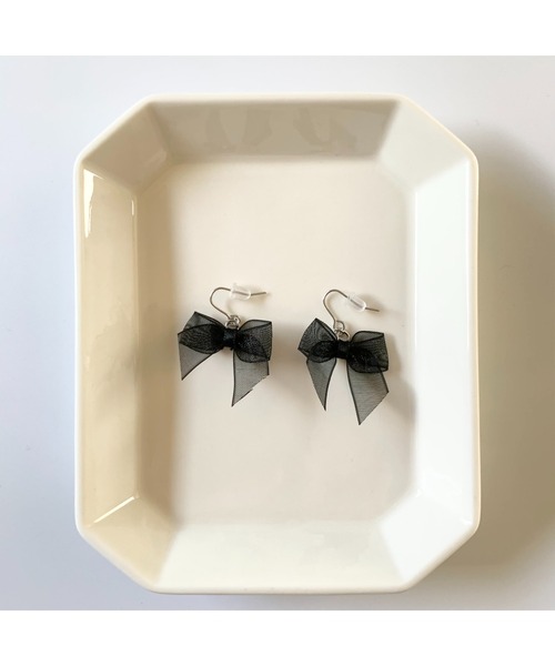 tone(トーン)の「【TOMEI LAB】オーガンジー リボン ピアス(MA)(ピアス(両耳用)・レディース・ホワイト/ネイビー/ブラック・FREE)」の7枚目の写真