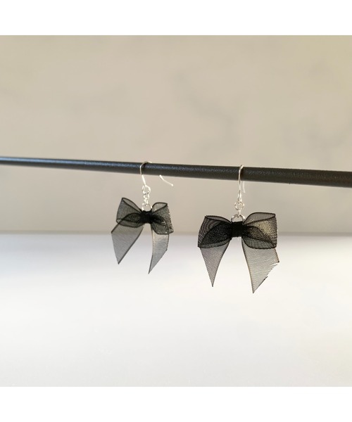 tone(トーン)の「【TOMEI LAB】オーガンジー リボン ピアス(MA)(ピアス(両耳用)・レディース・ホワイト/ネイビー/ブラック・FREE)」の13枚目の写真