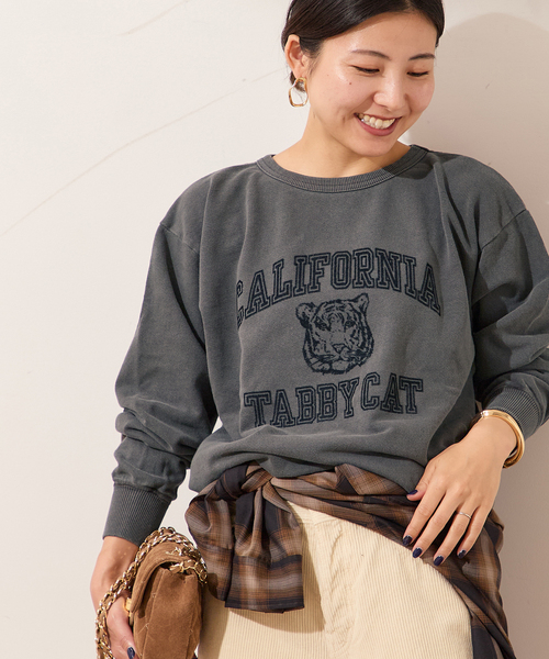journal standard L'essage(ジャーナルスタンダードレサージュ)の「《追加2》【MIXTA/ミクスタ】CALIFORNIA TABBY CAT CREW SWEATSHI:スウェット(スウェット・レディース・ライトグレー/ブラック・MEDIUM)」の2枚目の写真
