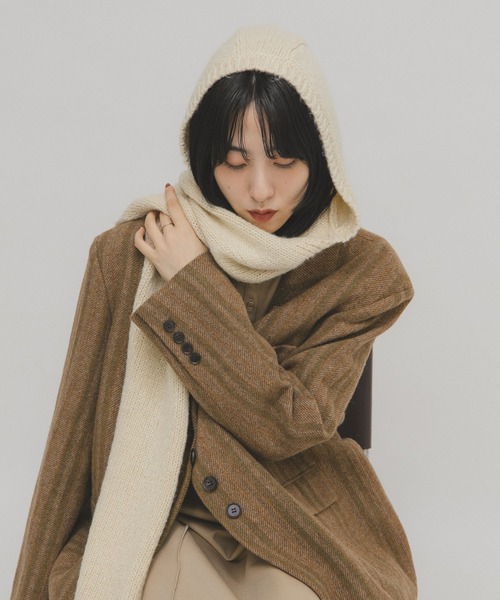 KBF（ケイビーエフ）の「フードマフラー（マフラー・レディース・アイボリー/グレー・ONE）」の2枚目の写真