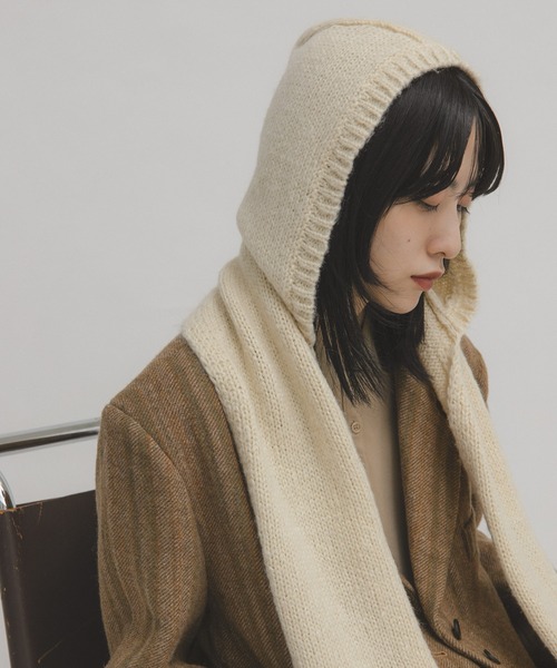 KBF（ケイビーエフ）の「フードマフラー（マフラー・レディース・アイボリー/グレー・ONE）」の5枚目の写真