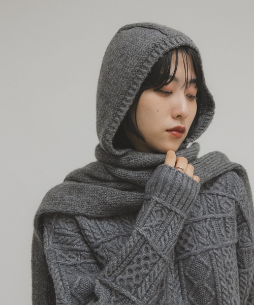 KBF（ケイビーエフ）の「フードマフラー（マフラー・レディース・アイボリー/グレー・ONE）」の7枚目の写真