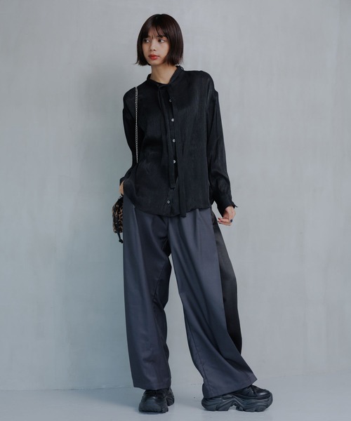 PAGEBOY(ページボーイ)の「ナロータイヨウリュウブラウス(シャツ/ブラウス・レディース・オフホワイト/ブラック/グレイッシュベージュ・FREE)」の16枚目の写真