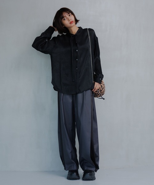 PAGEBOY(ページボーイ)の「ナロータイヨウリュウブラウス(シャツ/ブラウス・レディース・オフホワイト/ブラック/グレイッシュベージュ・FREE)」の17枚目の写真