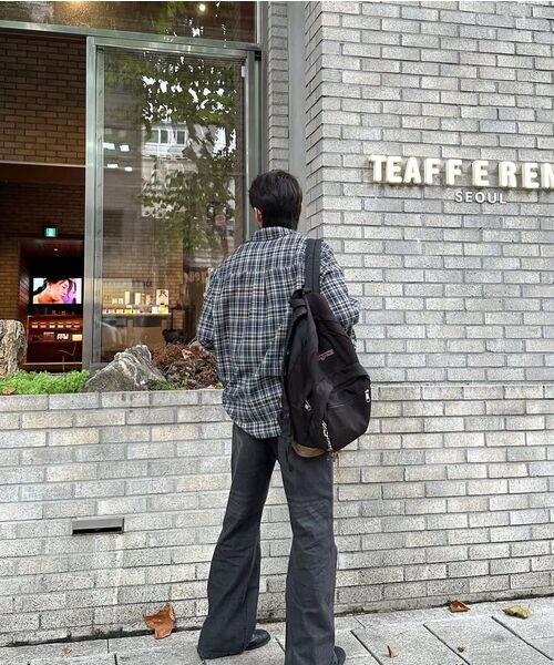 DECET(デケト)の「Loose Flared Jeans DCPT066Blue(デニムパンツ・メンズ・その他・26/28/30/32/34)」の16枚目の写真