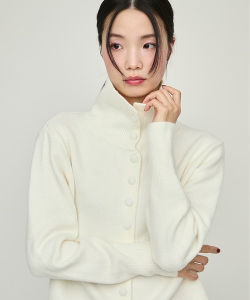 NUJOH(ヌゾ)の「Front Button High Neck Knit / フロントボタンハイネックニット(ニット/セーター・レディース・アイボリー/グレー・FREE)」の1枚目の写真