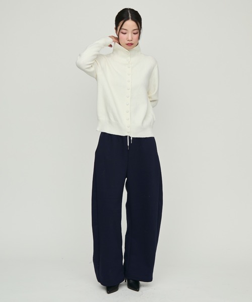 NUJOH(ヌゾ)の「Front Button High Neck Knit / フロントボタンハイネックニット(ニット/セーター・レディース・アイボリー/グレー・FREE)」の3枚目の写真