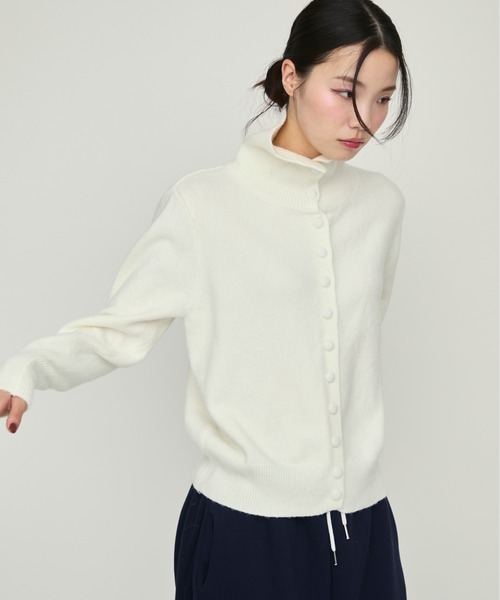 NUJOH(ヌゾ)の「Front Button High Neck Knit / フロントボタンハイネックニット(ニット/セーター・レディース・アイボリー/グレー・FREE)」の11枚目の写真