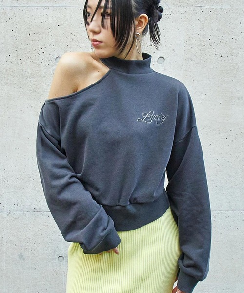 ANAP（アナップ）の「ウォッシュ加工 刺繍 チョーカーネック ワンショルダー スウェット（スウェット・レディース・ブラック/グレー/ライトブルー・F）」の21枚目の写真