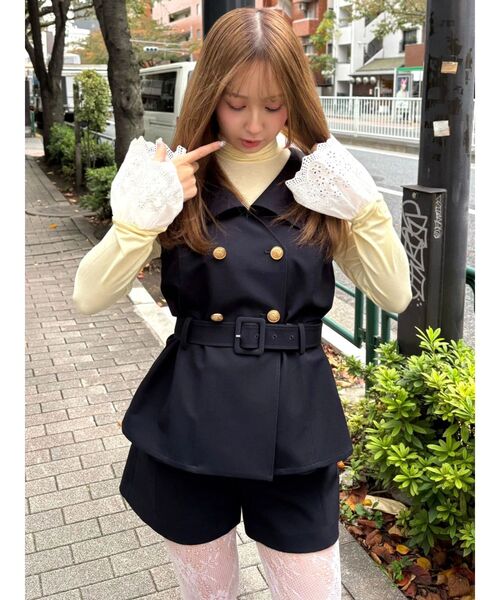 CALNAMUR（カルナムール）の「セーラーボタンショートパンツ（その他パンツ・レディース・ネイビー・SMALL/MEDIUM）」の15枚目の写真