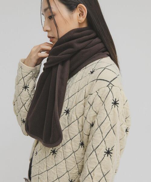 KBF（ケイビーエフ）の「パイピングフリースマフラー（マフラー・レディース・グレー/ブラウン・ONE）」の5枚目の写真