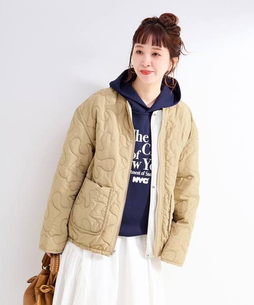 B.C STOCK(ベーセーストック)の「保温性 / ナイロンタフタ / 刺繍キルトリバーシブルブルゾン(ブルゾン・レディース・ブラック/ライトブルー/ホワイト・FREE)」の10枚目の写真