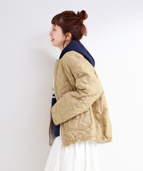 B.C STOCK(ベーセーストック)の「保温性 / ナイロンタフタ / 刺繍キルトリバーシブルブルゾン(ブルゾン・レディース・ブラック/ライトブルー/ホワイト・FREE)」の11枚目の写真