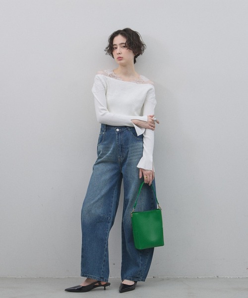 &. NOSTALGIA（アンドドットノスタルジア）の「ウエストアシメカーブデニム（デニムパンツ・レディース・ライトブルー/ブルー・S/M）」の9枚目の写真