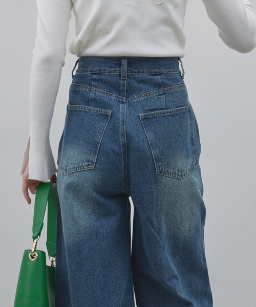 &. NOSTALGIA（アンドドットノスタルジア）の「ウエストアシメカーブデニム（デニムパンツ・レディース・ライトブルー/ブルー・S/M）」の13枚目の写真